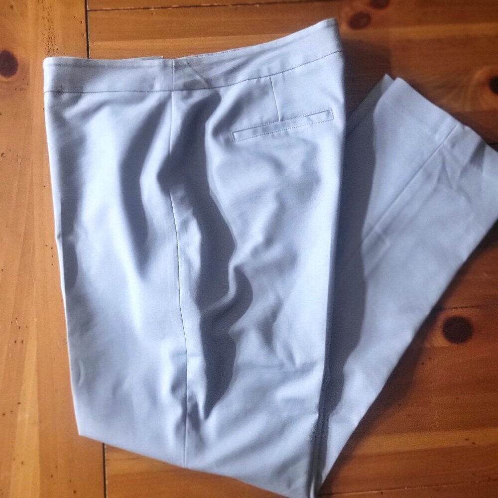 Nic + Zoe Light Gray Flat Front Women's Mid-Rise Straight Leg Pants- Size 10 - Picture 6 of 11